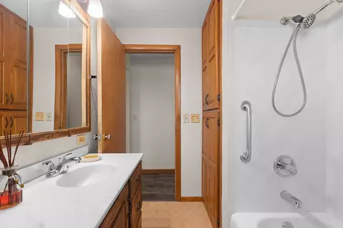 Bath - 2105 N Ballard Rd, Appleton, WI 54911 photo 2 of 5