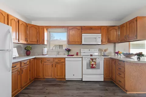 Kitchen - 2105 N Ballard Rd, Appleton, WI 54911 photo 1 of 2