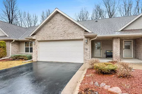 2455 Remington Rd, Green Bay, WI 54302