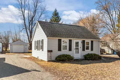231 W Smith Ave, Oshkosh, WI 54901