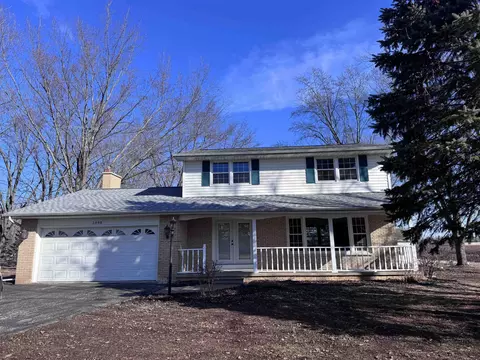3098 Heise Rd, Omro, WI 54963
