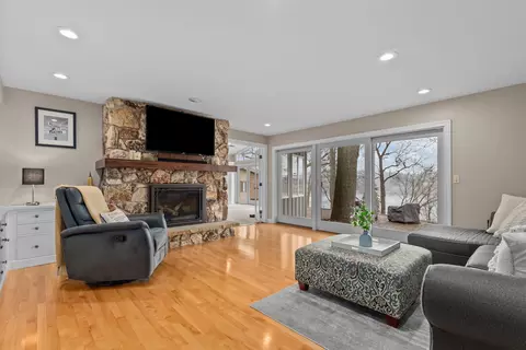 Living - 45 Fox Point Dr, Appleton, WI 54911 photo 1 of 8