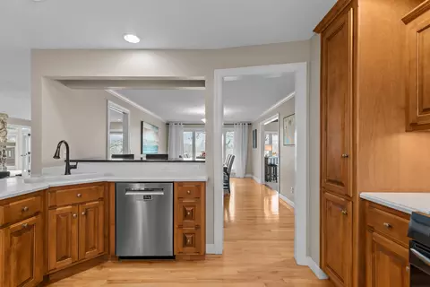 Kitchen - 45 Fox Point Dr, Appleton, WI 54911 photo 6 of 7