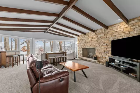 Living - 45 Fox Point Dr, Appleton, WI 54911 photo 5 of 8