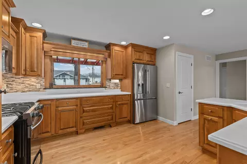 Kitchen - 45 Fox Point Dr, Appleton, WI 54911 photo 1 of 7