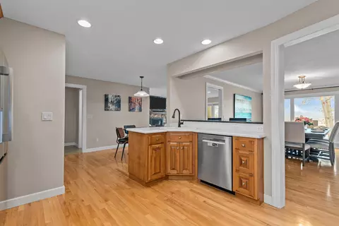 Kitchen - 45 Fox Point Dr, Appleton, WI 54911 photo 5 of 7