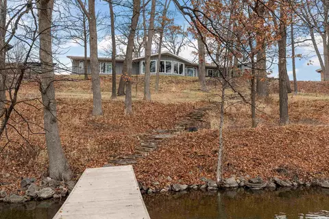 Exterior - 45 Fox Point Dr, Appleton, WI 54911 photo 5 of 7