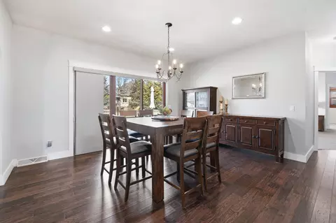 Dining - 3400 W Warner Estates Dr, Appleton, WI 54913 photo 2 of 3