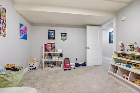Bedroom - 3400 W Warner Estates Dr, Appleton, WI 54913 photo 9 of 9