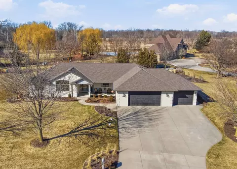 3400 W Warner Estates Dr, Appleton, WI 54913