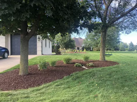 Exterior - 3400 W Warner Estates Dr, Appleton, WI 54913 photo 13 of 18
