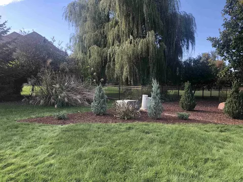 Exterior - 3400 W Warner Estates Dr, Appleton, WI 54913 photo 16 of 18