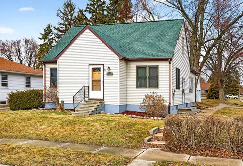 936 Lincoln St, Menasha, WI 54952