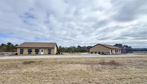 w7840 Airport Road, Crivitz, WI 54114