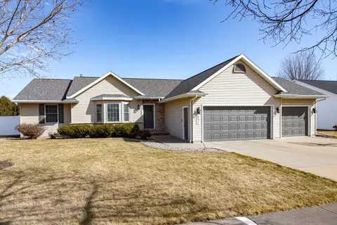 651 Rundquist Way, Kimberly, WI 54136