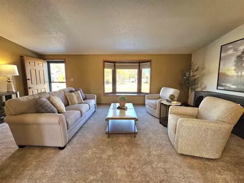 Living - w4581 West Buss Drive, Cecil, WI 54111 photo 1 of 4