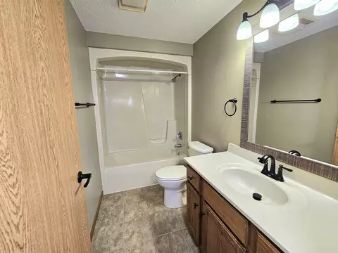 Bath - w4581 West Buss Drive, Cecil, WI 54111 photo 3 of 3