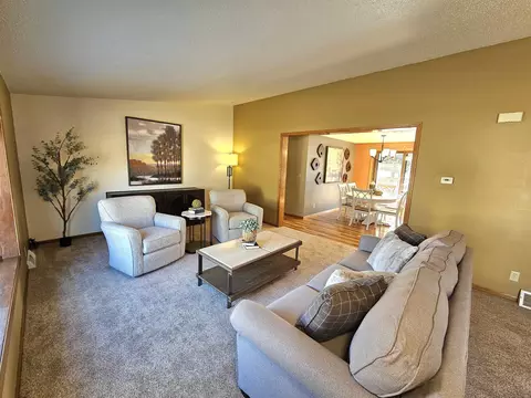 Living - w4581 West Buss Drive, Cecil, WI 54111 photo 3 of 4
