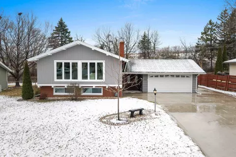 408 Simonet St, Green Bay, WI 54301