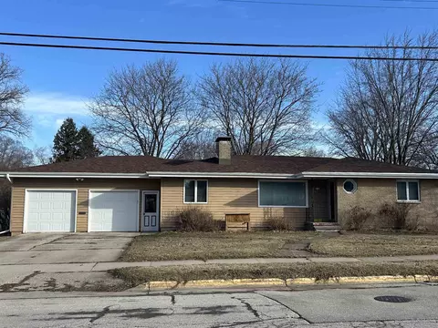 128 Horn St, Brillion, WI 54110