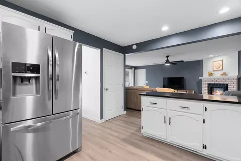 Kitchen - 921 E Windfield Pl #A, Appleton, WI 54911 photo 6 of 6