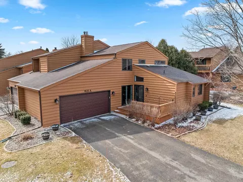 Exterior - 921 E Windfield Pl #A, Appleton, WI 54911 photo 7 of 8