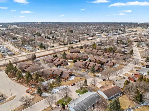 View/Area - 921 E Windfield Pl #A, Appleton, WI 54911 photo 3 of 6
