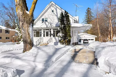 115 N Clinton Ave, Clintonville, WI 54929