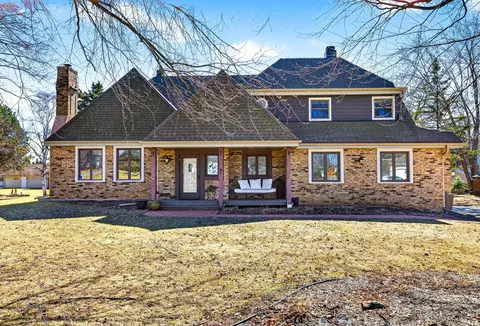 157 Old Orchard Ln, Neenah, WI 54956