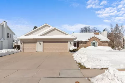 3050 Hunters Pl, Oshkosh, WI 54904