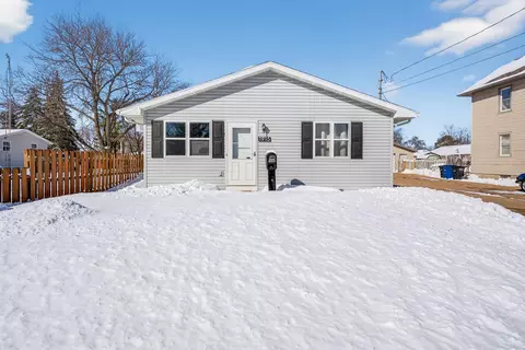1915 Sheridan St, Oshkosh, WI 54901