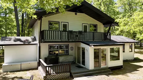 w1344 Deerpath Lane, Keshena, WI 54135