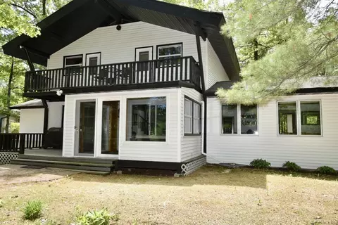 w1344 Deerpath Lane, Keshena, WI 54135