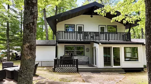 w1344 Deerpath Lane, Keshena, WI 54135