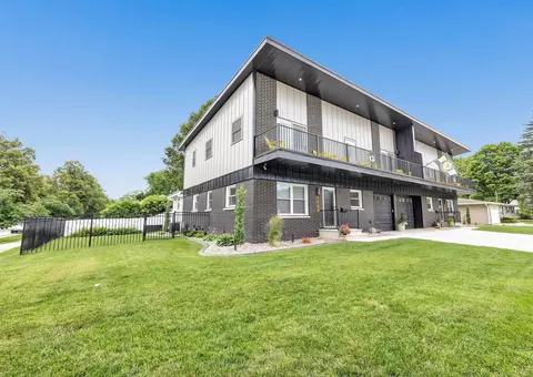 1749 S Oneida St, Green Bay, WI 54304