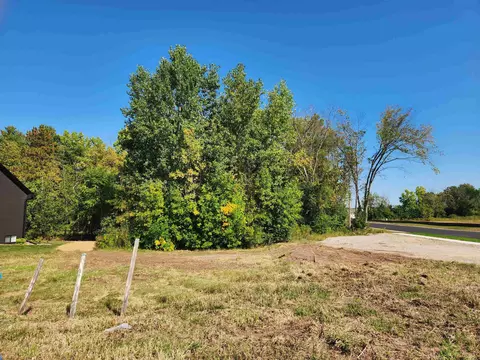 n9016 Southtowne Drive #14, Menasha, WI 54952