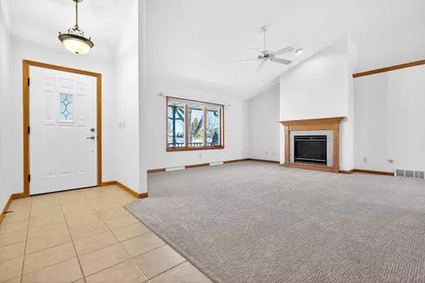 Living - 3321 E Canvasback Ln, Appleton, WI 54913 photo 1 of 5