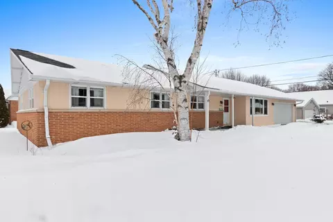 Exterior - 2412 N Morrison St, Appleton, WI 54911 photo 2 of 4