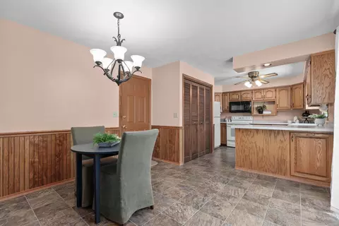924 S Kensington Dr, Appleton, WI 54915 photo 9