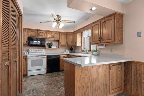 924 S Kensington Dr, Appleton, WI 54915 photo 10