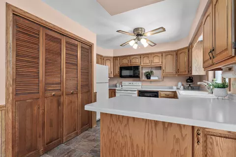 924 S Kensington Dr, Appleton, WI 54915 photo 12