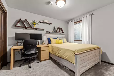 Bedroom - 3434 Tulip Trl, Appleton, WI 54913 photo 6 of 7