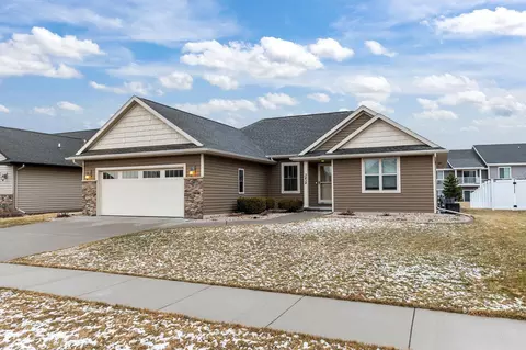 Exterior - 3434 Tulip Trl, Appleton, WI 54913 photo 6 of 7