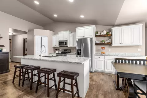Kitchen - 3434 Tulip Trl, Appleton, WI 54913 photo 2 of 4