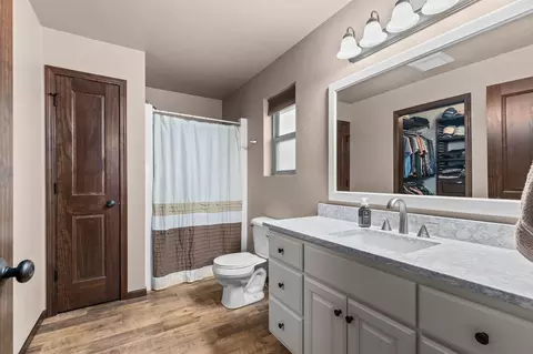 Bath - 3434 Tulip Trl, Appleton, WI 54913 photo 1 of 4