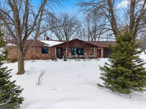 3781 Bower Creek Rd, De Pere, WI 54115