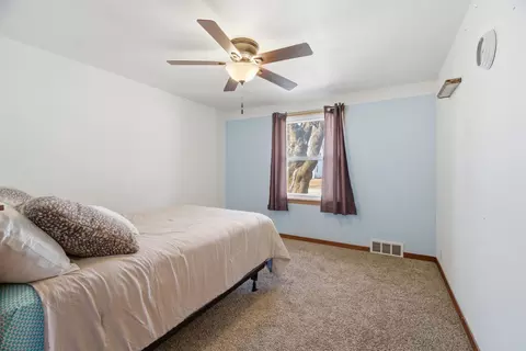 Bedroom - 88 Foster Ct, Appleton, WI 54915 photo 2 of 4