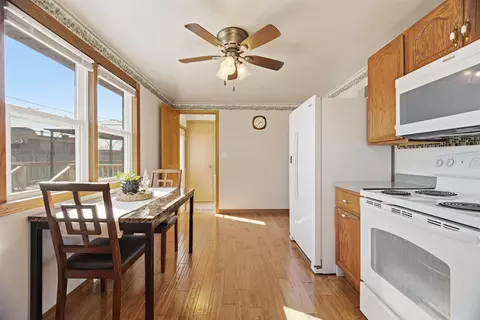 Kitchen - 88 Foster Ct, Appleton, WI 54915 photo 3 of 3