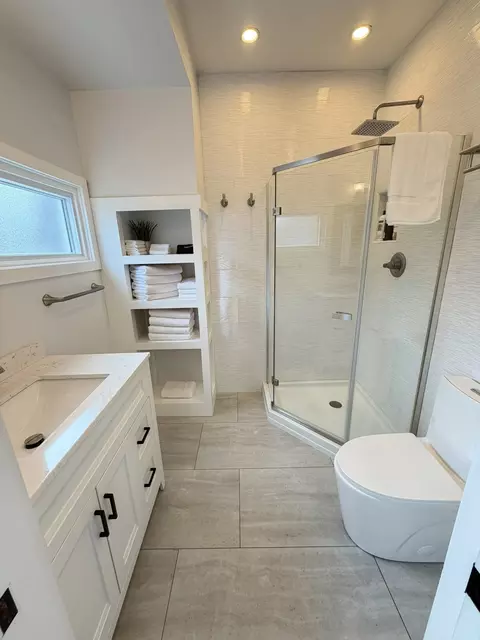 Bath - 324 E Commercial St, Appleton, WI 54911 photo 1 of 4