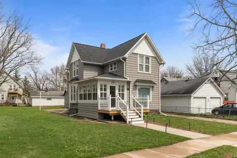 324 E Commercial St, Appleton, WI 54911